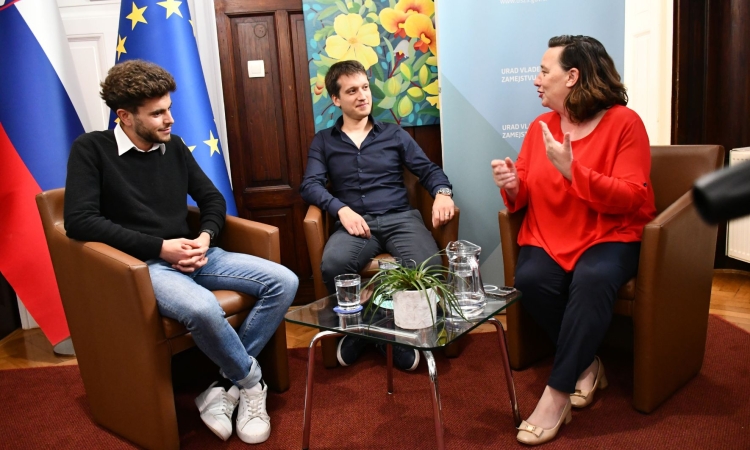 Zamejska glasbenika z Ansamblom Saša Avsenika očarala na večeru Sredi domovine