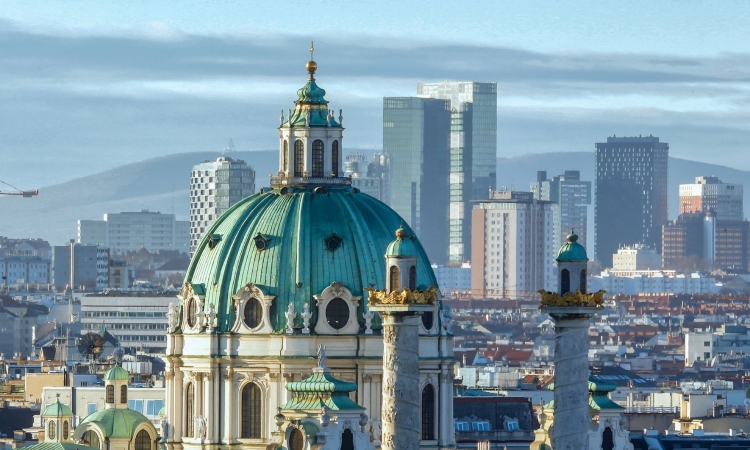 Slovensko kulturno ministrstvo kritično do avstrijskega reza sredstev za manjšine