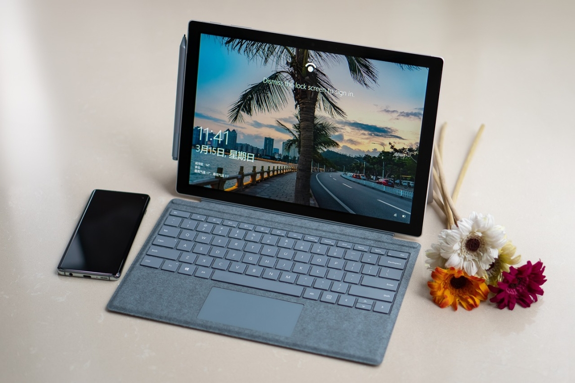 Microsoft podaljšal podporo za Windows 10, potrošniške organizacije zahtevajo trajno rešitev